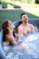 125 Massagedüsen und 6 Hydromassagedüsen für ultimative Entspannung
