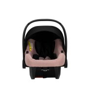 Frontalansicht eines modernen Kinderautositzes in Pink.