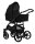 Kinderwagen in leicht schräger Seitenansicht, sichtbar mit Sonnenverdeck, Sicherheitsbügel, Vier-Rad-Fahrgestell und geräumigem Unterkorb.