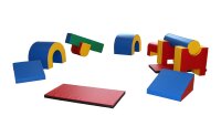 Bunte Schaumstoffspielgeräte in verschiedenen Formen...