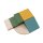 Bunte, geometrische Holzbausteine in verschiedenen Formen und Farben