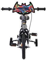 Schwarzes Kinderfahrrad mit Batman-Lenker und Stützrädern