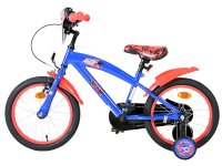 Blaues Kinderfahrrad mit roten Akzenten und Sicherheitslenker
