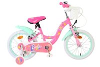 Rosa Kinderfahrrad mit weißen Reifen und Korb vorne