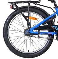 Blaues Fahrrad mit schwarzem Gepäckträger und...