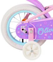 Hinterrad eines lila Kinderfahrrads mit weißen...
