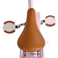 Rosa Kinderfahrrad mit braunem Sattel und rutschfesten Pedalen
