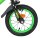 Grünes Kinderfahrrad mit schwarzem Rahmen und Flammenmuster am Vorderreifen