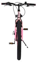 Mountainbike in Pink mit breiten Reifen und stabilen Pedalen