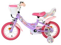 Lila Kinderfahrrad mit pinken Akzenten und Korb vorne