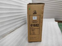 Braune Kartonverpackung mit Produktinformationen und grüner Farbe