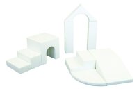 Weiße Spielbausteine in verschiedenen Formen und...