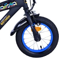 Klingel und Reflektoren in den Pedalen für bessere Sichtbarkeit