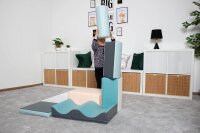 Bunte Schaumstoffbausteine in verschiedenen Formen und Größen für Kinder