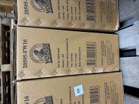 Kartonverpackungen mit Informationen zu 16 Zoll Fahrradreifen