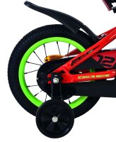Rotes Kinderfahrrad mit grünem Reifen und Stützrad