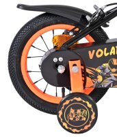 Hinterrad eines Kinderfahrrads mit orangefarbener Felge...