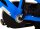 Blaues Fahrrad mit sichtbarem Tretlager und Pedalaufnahme