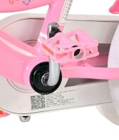 Pinkes Kinderfahrrad mit Pedal und Reifen, sichtbare technische Details
