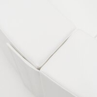 Weiße Polsterung mit nahtlosem Design und klaren Linien