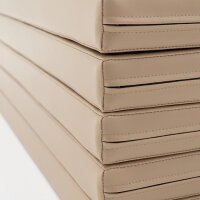 Fünf rechteckige Holzplatten in hellem Farbton,...