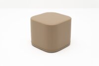 Beiger, quadratischer Hocker mit abgerundeten Kanten aus...