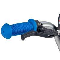 Blauer Gummigriff an einem Fahrradlenker mit Bremshebel