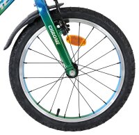 Vorderreifen eines Fahrrads mit schwarzem Profil und reflektierendem Element